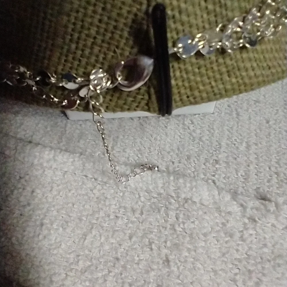 Silvertone reflective shiny 3 row chain necklace